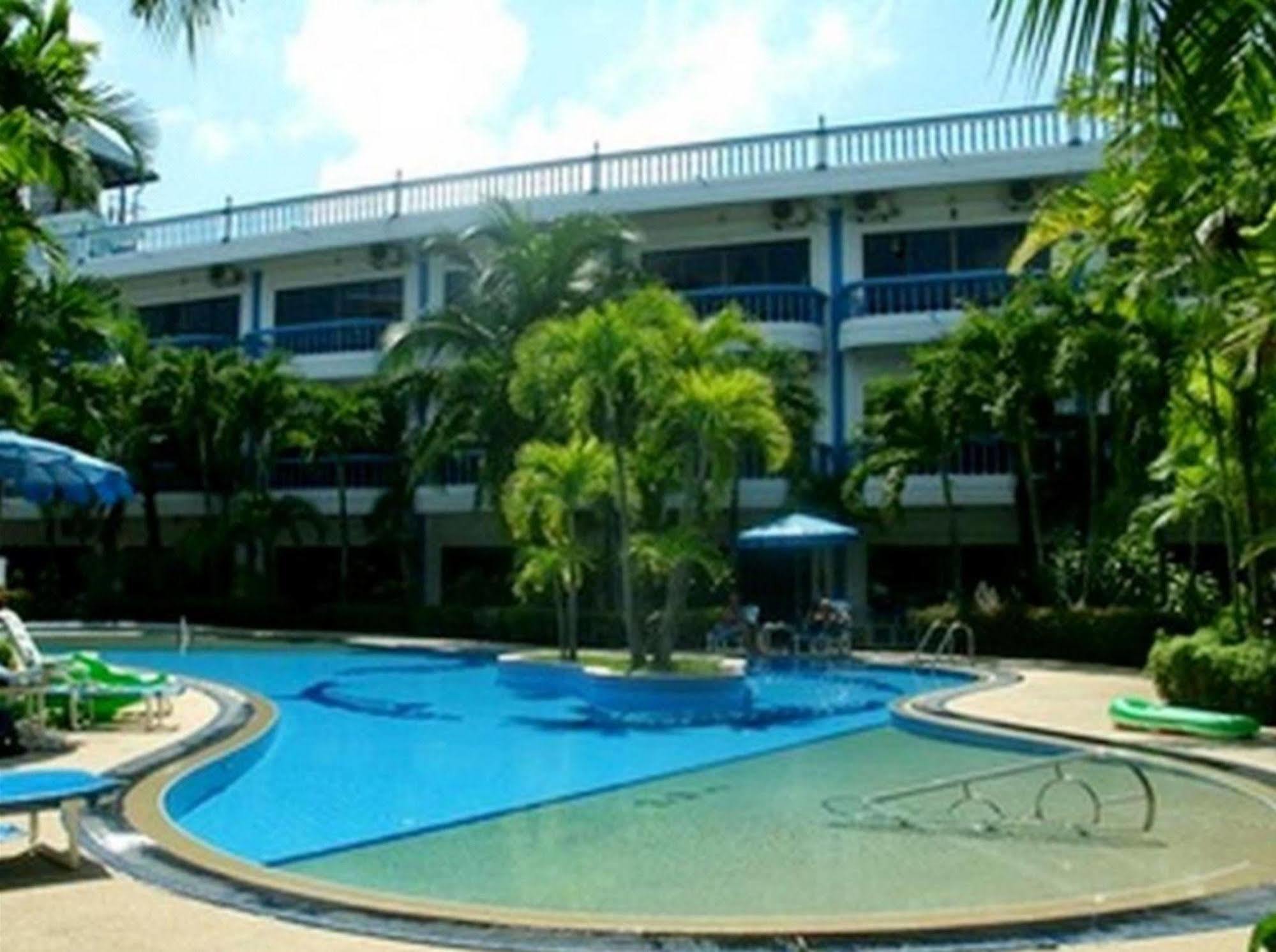 Club Residence Near The Beach By Plh Phuket Kamala Beach Exterior photo