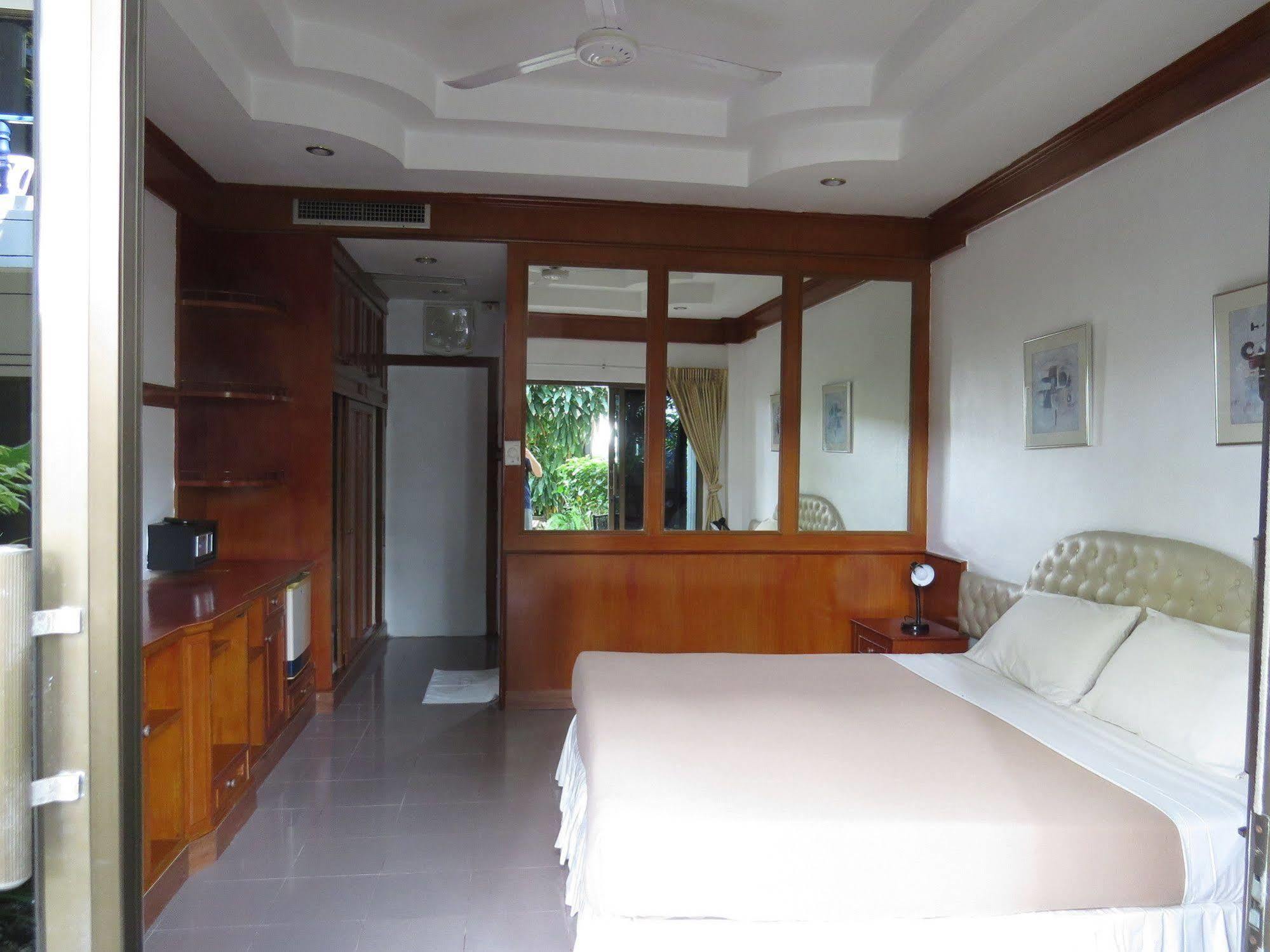 Club Residence Near The Beach By Plh Phuket Kamala Beach Exterior photo