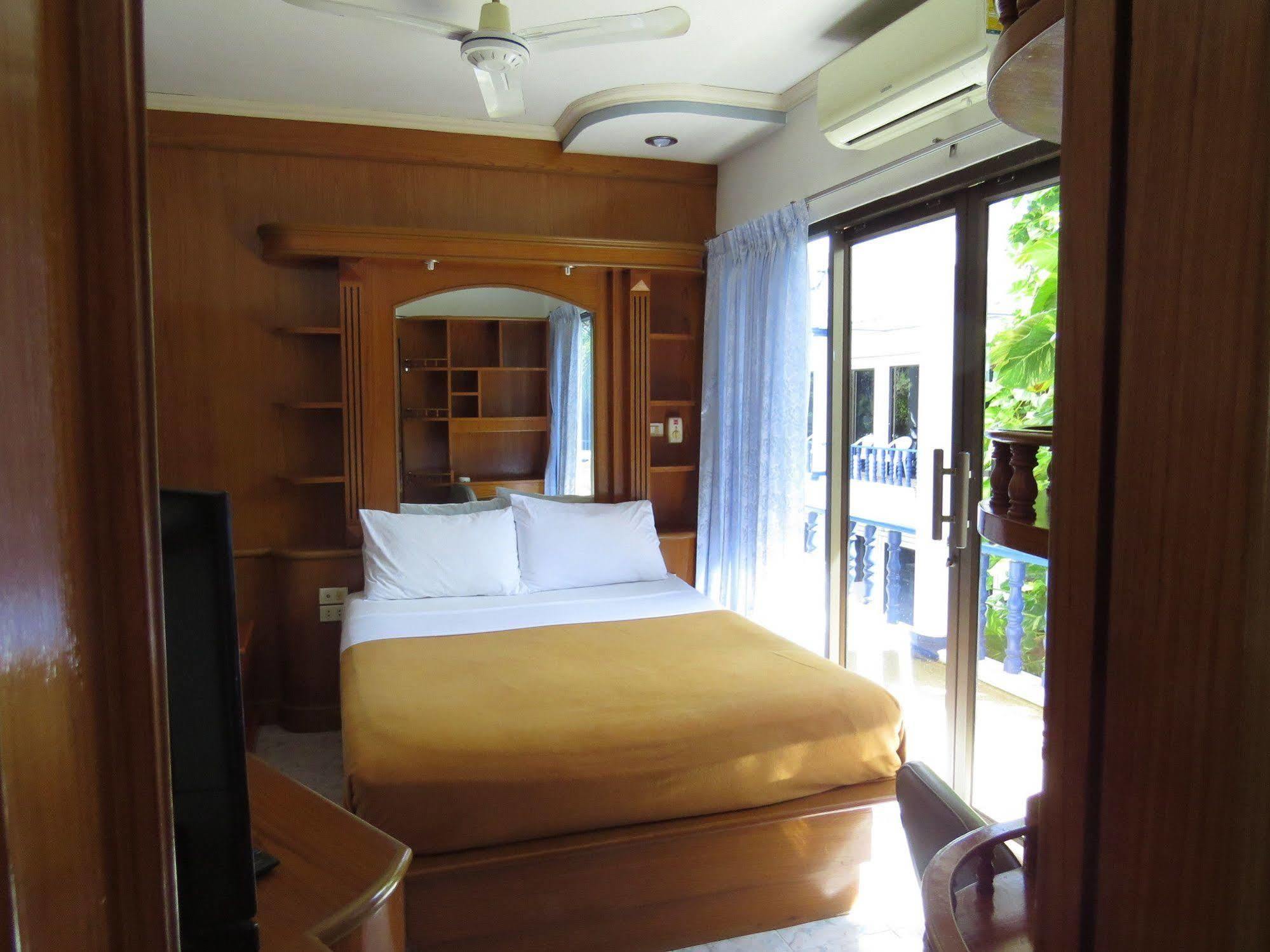 Club Residence Near The Beach By Plh Phuket Kamala Beach Exterior photo